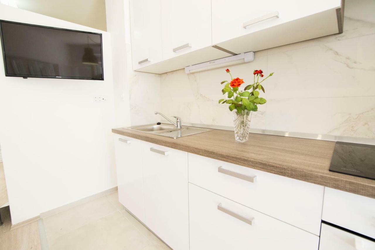 Apartment Neyra 2 สปลิท ภายนอก รูปภาพ