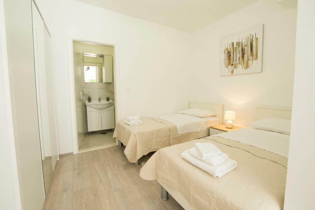 Apartment Neyra 2 สปลิท ภายนอก รูปภาพ